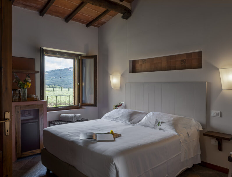 Lecci 5 Superior: Camera Confortevole nella Maremma Toscana per 2 Ospiti | Tenuta Il Cicalino